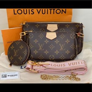 ❌SOLD!❌ 🔥 Louis Vuitton Multi Pochette! 🔥
